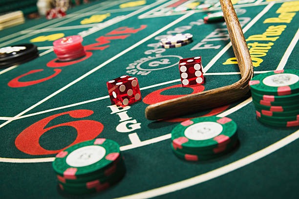 Player tier progression and cashback rate breakdown on hugo slot